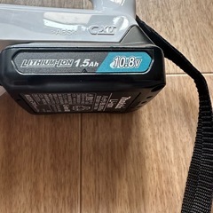 中古　Makita スティッククリーナー 本体 + 充電器の画像