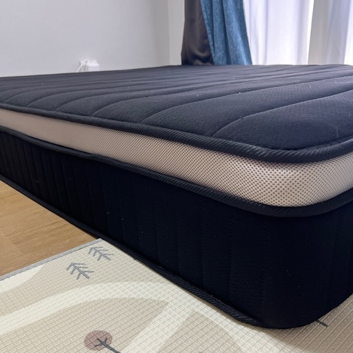 美品　クイーンサイズベッド