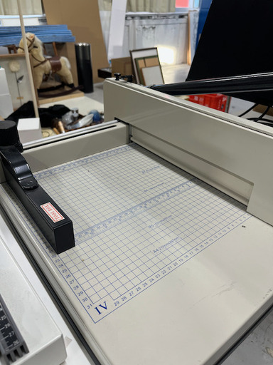 裁断機（A4対応・手動式）