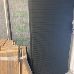 シングルベット収納付きとシングルマットレスの画像