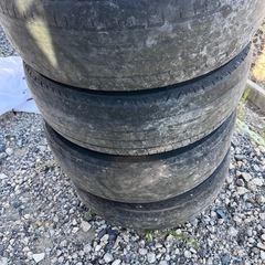 タイヤ＋鉄ホイール＋ホイールキャップ セット(引き取り限定)の画像