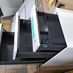 ●未使用！イノウエ 3段ワゴン デスクワゴン DI-S3W WH ホワイト 鍵あり　サイドキャビネット 脇机 インワゴン オフィス家具 会社 事務所 店舗 商業施設 の画像