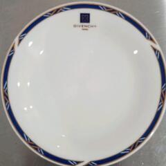 0903-044 【GIVENCHY】お皿の画像