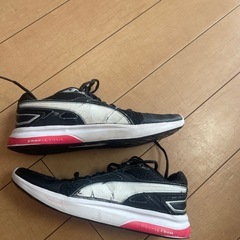 プーマ23.５センチスニーカーの画像