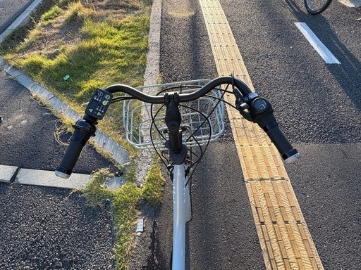 中古20インチブリヂストン電動アシスト自転車　8.7Ah 大阪