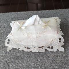 レースのティシュケースの画像