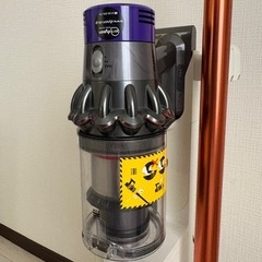 ダイソン　v10 スタンド付きの画像