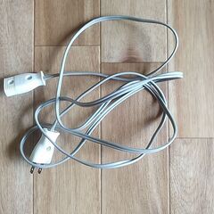 延長　電源タップ　1m4本　2m1本の画像