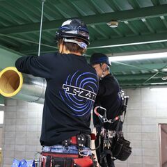 【月給25.5万円以上】少数精鋭で賑やかな職場環境◎スタッフ同士の仲の良さが魅力♪毎年恒例の慰安旅行◎行き先はスタッフで決定！希少性の高いグラスウールダクトを扱うお仕事！男女活躍中◎の画像