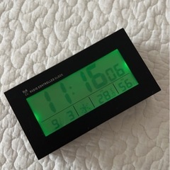ニトリ　デジタル電波時計 週末価格‼️の画像