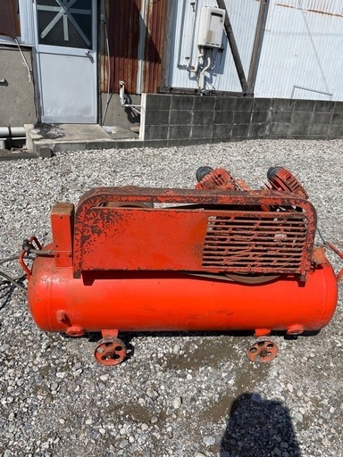 エアーコンプレッサー　明治　2.2kw 200V 動作確認済み