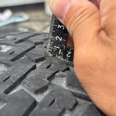 155 70R13 ゴツゴツタイヤの画像