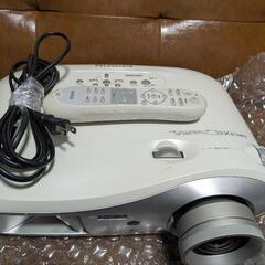 EPSON EMP-TW1000 フルHD対応プロジェクター☆の画像