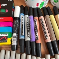 カラーペンなどまとめての画像