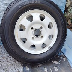 軽トラ、軽バン用タイヤ 145R12スタッドレス＋鉄ホイール４本の画像