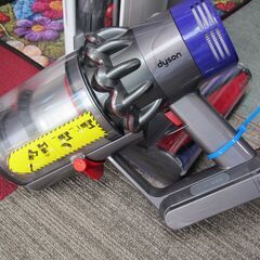 💗ダイソン掃除機Ｖ１０フル装備💗分解洗浄品　引き取り限定　全てのモーター交換済みの画像