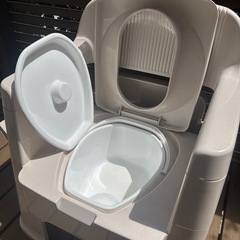トンボ ポータブルトイレ 背もたれ型 ベージュの画像