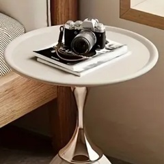 輸入家具★新品未使用カフェテーブル サイドテーブルの画像