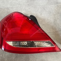 日産純正ティアナJ31車専用　テールランプ（左右セット）の画像