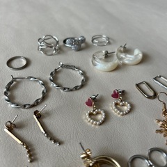 指輪　ピアス　アクセサリー
の画像