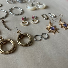 指輪　ピアス　アクセサリー
の画像