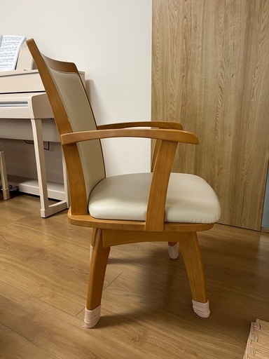 ニトリ　肘掛け回転　ダイニングチェア✖️4脚(定価10万円相当 )