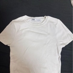 ZARA トップスの画像