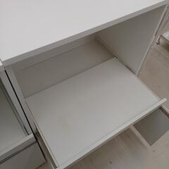 【ドリーム尾浜店】組み立てレンジ台　ニトリ　WH　※シミ、キズ、スレ等あり　 高さ(H)89cm× 幅(W)60cm× 奥行(D)40cmの画像