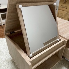 LOWYA ドレッサーの画像