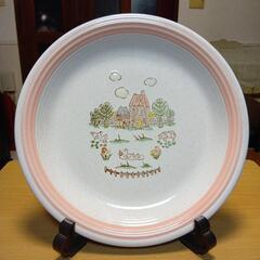 直径27cmの絵皿の画像