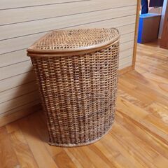 コーナー物入れの画像