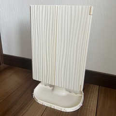 3面スタンドミラー　ライト付き　メイクアップミラーの画像