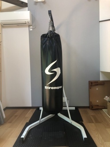 【9月28日までに引渡できる方】サンドバッグ　自立型