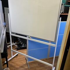 【リサイクルストアスターズ城西店】 【中古品】ホワイトボード　月予定表の画像