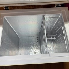 I0114   Abitelax アビテラックス　冷凍庫　冷凍ストッカー　フリーザー　145L 2011年　キャスター付きの画像