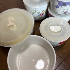 ムーミン食器5個&お花食器1個の画像