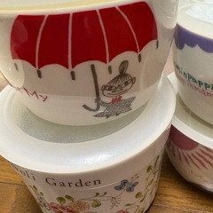 ムーミン食器5個&お花食器1個の画像