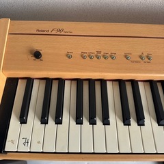 電子ピアノの画像