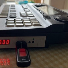 YAMAHA MIDIシーケンサー　QY300の画像