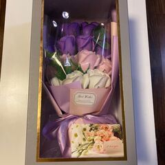 香りのよい石鹸から作られたバラの花のブーケ（ソープフラワー）の画像