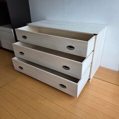 未使用訳あり 桐たんす３段　桐箪笥 桐チェスト クローゼット 天然木 着物収納 桐衣装箱 引き出し 和ダンス 和タンス 着物用の画像
