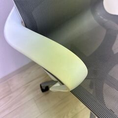 ≪値下げ相談OK≫オフィスチェア　ハーマンミラーセトゥーチェア　アーム付きの画像