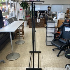 【ジモティー割引で最大15％OFF⭐️】 パイプハンガー 黒の画像