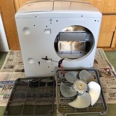 石油ファンヒーター   ダイニチ 中型サイズ  FW-4722LS  (23)  9.0Lタンク  2022年製　の画像