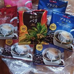 リキッドファンデーション、美肌薬用クリームの画像