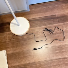 ニトリ　スタンドライト  ホワイト　電球つき　フロアランプ　間接照明　リビングの画像