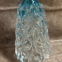 青と透明のガラスデキャンタ　瓶の画像