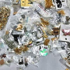 アクセサリーパーツセットの画像