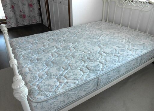 筋肉を鍛える方、ボディビルダーの方、シモンズ社、超硬め、Wサイズ、マットレス。 筋肉を鍛える方、ボディビルダーの方、シモンズ社、超硬め、Wサイズ