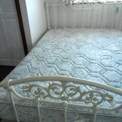 筋肉を鍛える方、ボディビルダーの方向け、高級ベットメーカーシモンズ社、超硬め、Wサイズ、マットレス。の画像